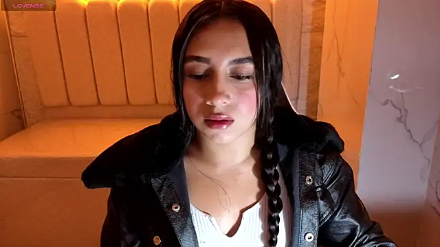 Juliana Tx online show from 22, 11, 2025