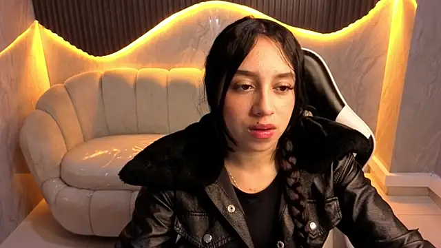 Juliana Tx online show from 24, 3, 2026