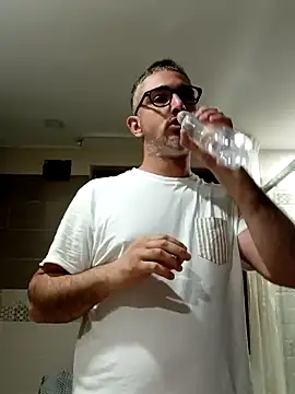 Snapshot of mipiacitanto93 chatting on 13, 11, 2025 mipiacitanto93 online show from 13, 11, 2025