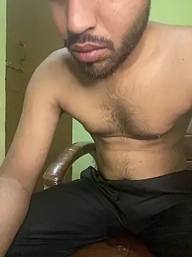 hotyyyyjonny online show from 17, 4, 2026