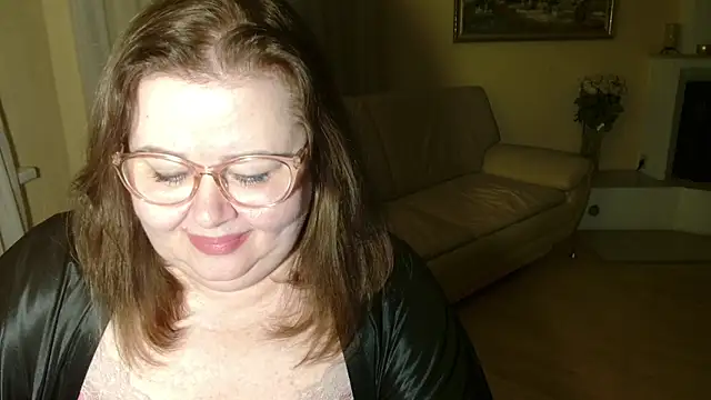 Natali-Gucci online show from 4, 12, 2025