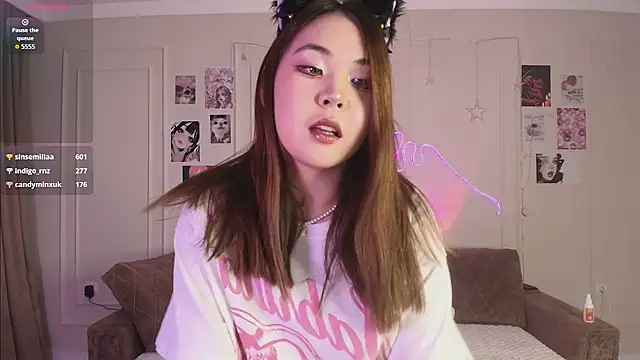 yummy yuna online show from 21, 11, 2025