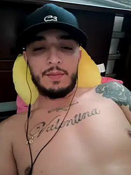 Snapshot of mohamedkarimm chatting on 2, 12, 2025 mohamedkarimm online show from 2, 12, 2025