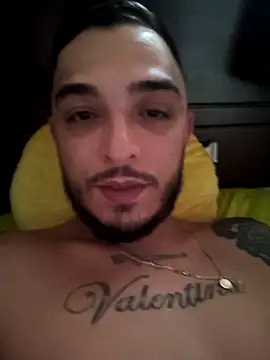 Snapshot of mohamedkarimm chatting on 16, 12, 2025 mohamedkarimm online show from 16, 12, 2025