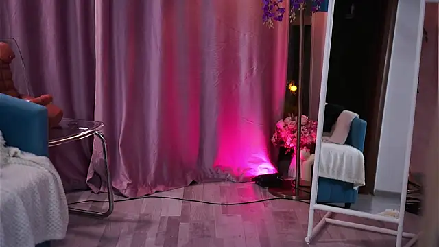 ElyssawetXX online show from 2, 8, 2026