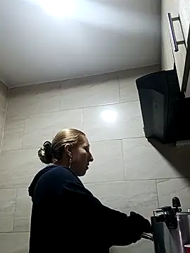 chrystal sl852 online show from 3, 2, 2026