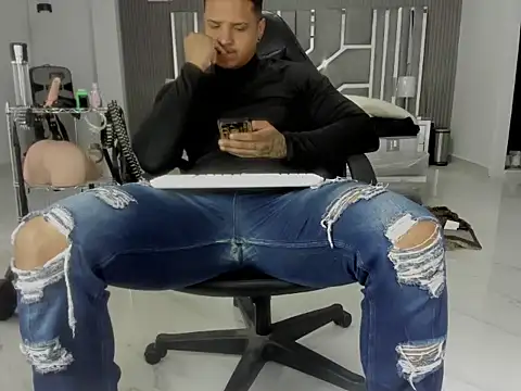 master leather online show from 30, 6, 2026