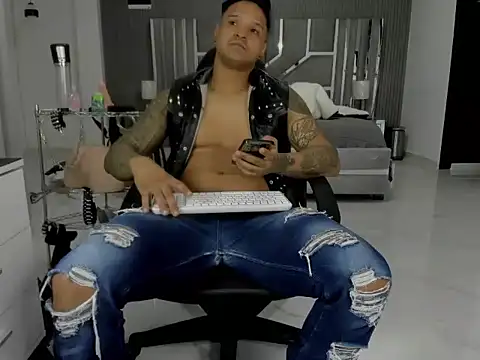 master leather online show from 13, 7, 2026