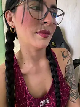 Snapshot of Cristal_Cerati_ chatting on 15, 12, 2025 Cristal Cerati online show from 15, 12, 2025