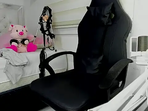 Snapshot of goddess_of_bitches chatting on 3, 2, 2026 goddess of bitches online show from 3, 2, 2026