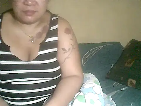 loriepinay46 online show from 16, 3, 2026