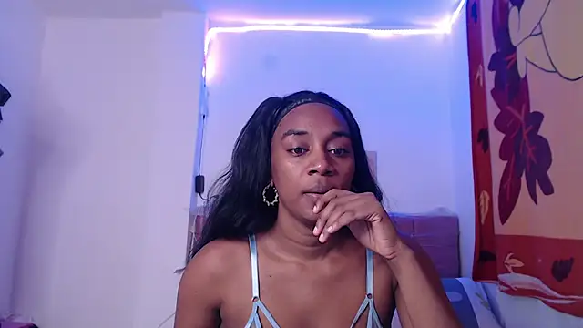 AishaOwens online show from 9, 3, 2026