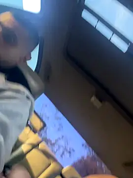 Snapshot of ymfg69 chatting on 15, 12, 2025 ymfg69 online show from 15, 12, 2025