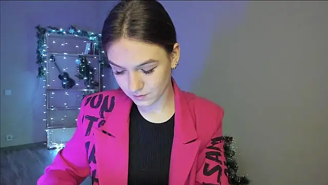 luna lust 212 online show from 23, 12, 2025