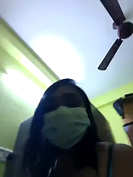 Snapshot of Dharshini98 chatting on 19, 12, 2025 Dharshini98 online show from 19, 12, 2025