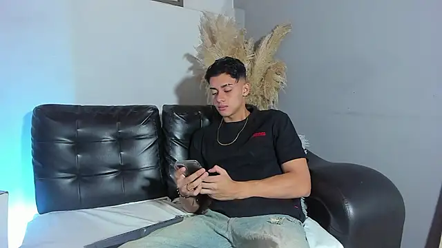 Snapshot of ZeusBrant chatting on 14, 3, 2026 ZeusBrant online show from 14, 3, 2026