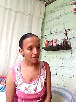 Snapshot of SindyHans chatting on 2, 12, 2025 SindyHans online show from 2, 12, 2025