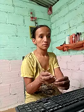 Snapshot of SindyHans chatting on 4, 12, 2025 SindyHans online show from 4, 12, 2025