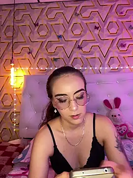 MelanyyJhonson15 online show from 15, 3, 2026