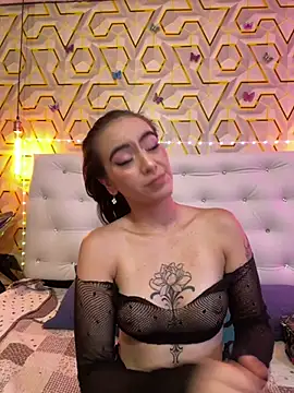 MelanyyJhonson15 online show from 11, 4, 2026