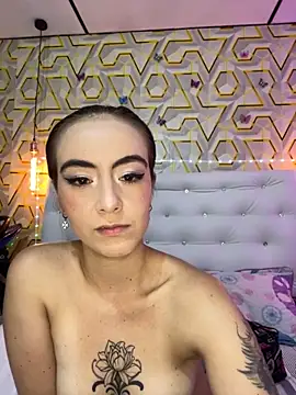 MelanyyJhonson15 online show from 17, 4, 2026