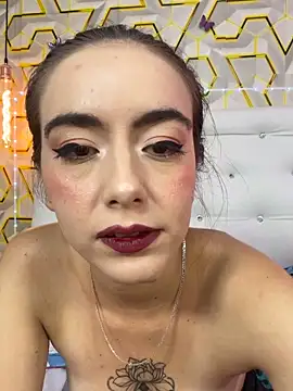 MelanyyJhonson15 online show from 18, 5, 2026