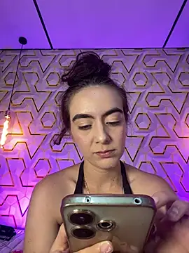 MelanyyJhonson15 online show from 2, 7, 2026