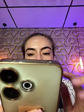 MelanyyJhonson15 online show from 25, 7, 2026