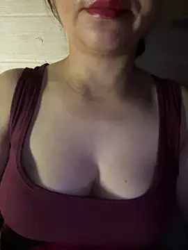 Diana-sexyy online show from 9, 7, 2026
