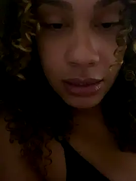 bonecaGigi online show from 14, 11, 2025