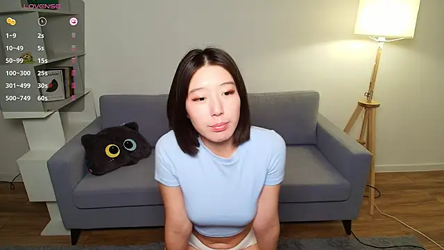 Snapshot of KokoMiu chatting on 5, 12, 2025 KokoMiu online show from 5, 12, 2025