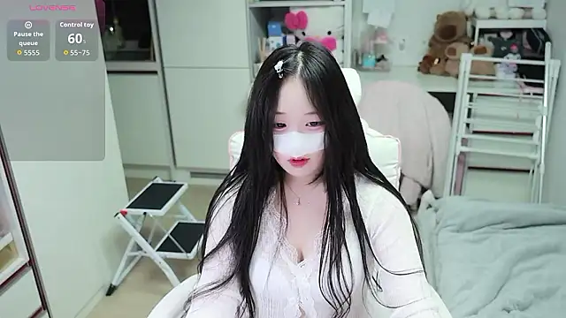 kimhyeona2005 online show from 3, 5, 2026