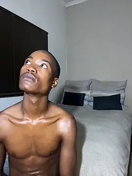 Snapshot of Boytoy_BigD chatting on 28, 11, 2025 Boytoy BigD online show from 28, 11, 2025