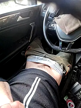 Snapshot of -The-Last- chatting on 28, 11, 2025 -The-Last- online show from 28, 11, 2025