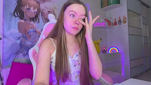 CheekySashaCharm online show from 27, 6, 2026