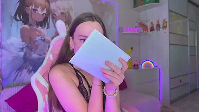 CheekySashaCharm online show from 31, 7, 2026
