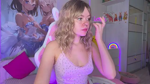 CheekySashaCharm online show from 3, 8, 2026