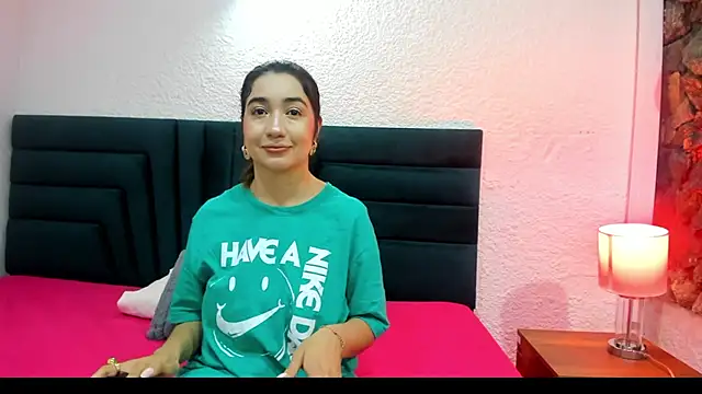 VictoriaRouge  online show from 18, 1, 2026