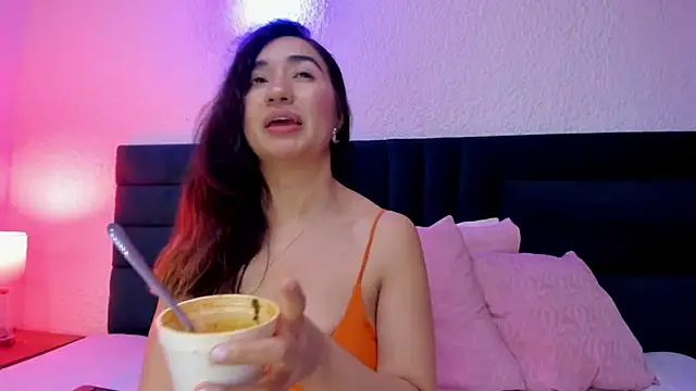 VictoriaRouge  online show from 29, 4, 2026