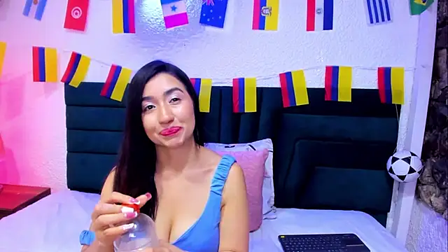 VictoriaRouge  online show from 30, 6, 2026