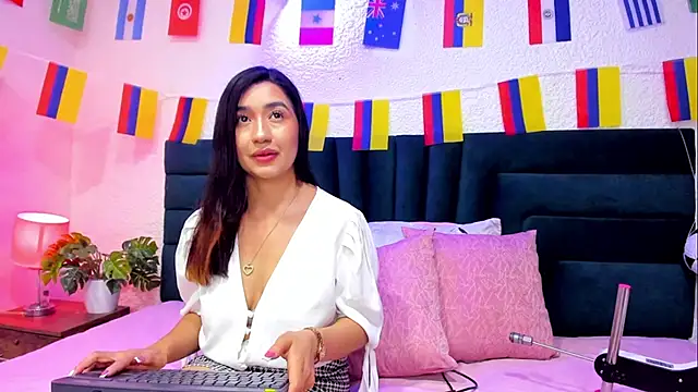 VictoriaRouge  online show from 9, 7, 2026