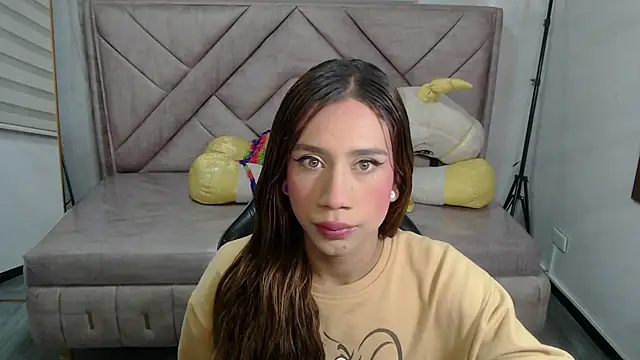 Evy Luxx v online show from 19, 11, 2025