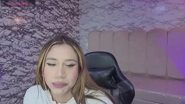 Evy Luxx v online show from 8, 2, 2026