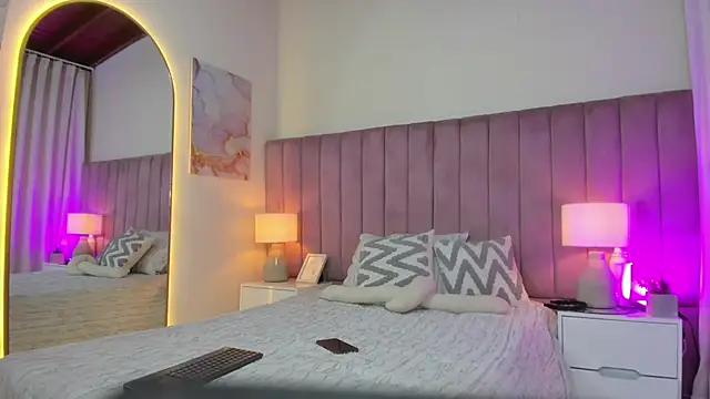 Valentino moretti online show from 18, 3, 2026