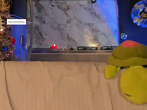 Snapshot of aprille15 chatting on 20, 12, 2025 aprille15 online show from 20, 12, 2025