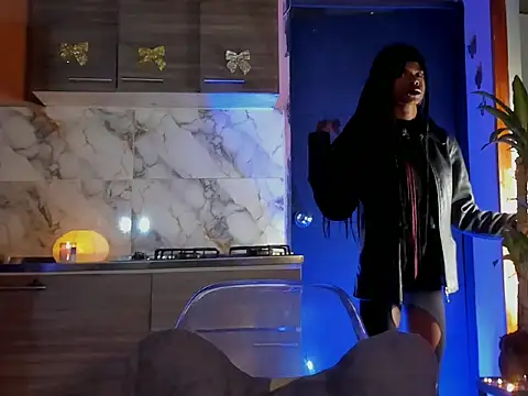 Snapshot of aprille15 chatting on 7, 1, 2026 aprille15 online show from 7, 1, 2026