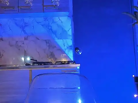 Snapshot of aprille15 chatting on 9, 1, 2026 aprille15 online show from 9, 1, 2026