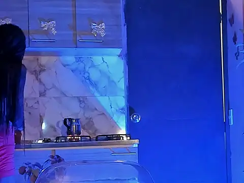 Snapshot of aprille15 chatting on 12, 1, 2026 aprille15 online show from 12, 1, 2026