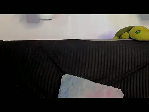 Snapshot of aprille15 chatting on 25, 2, 2026 aprille15 online show from 25, 2, 2026