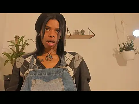 Snapshot of aprille15 chatting on 5, 3, 2026 aprille15 online show from 5, 3, 2026